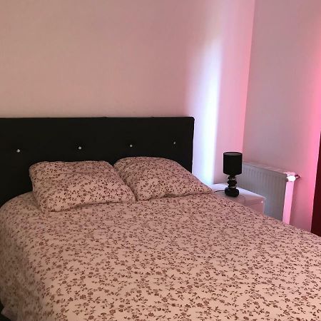 Chambre D'Hotes Proche De Disneyland Et Pas Loin De Paris Bussy-Saint-Georges Luaran gambar