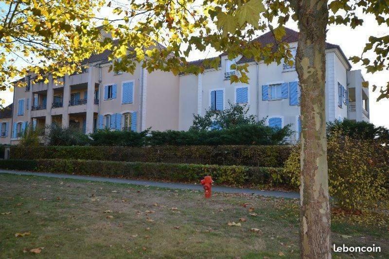 Chambre D'Hotes Proche De Disneyland Et Pas Loin De Paris Bussy-Saint-Georges Luaran gambar